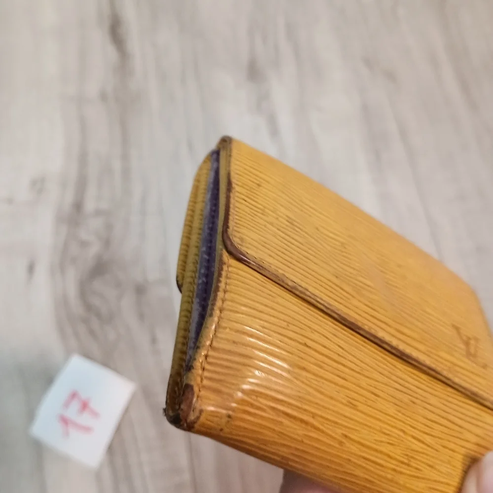 Authentic, Louis Vuitton, Yellow Epi Leather Wallet-Coin Purse - Picture 4 of 12